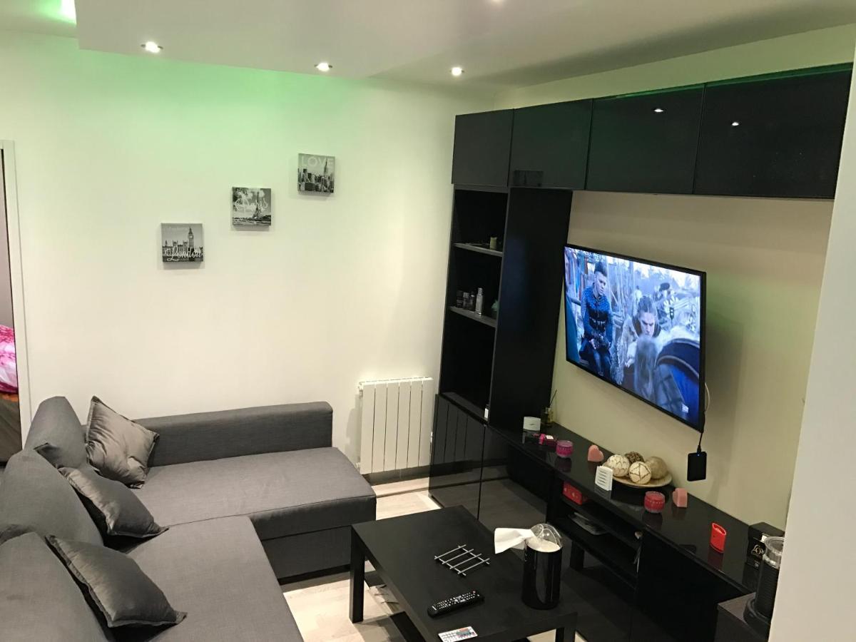 Gheddachi Apartment ฌ็องตีญี ภายนอก รูปภาพ