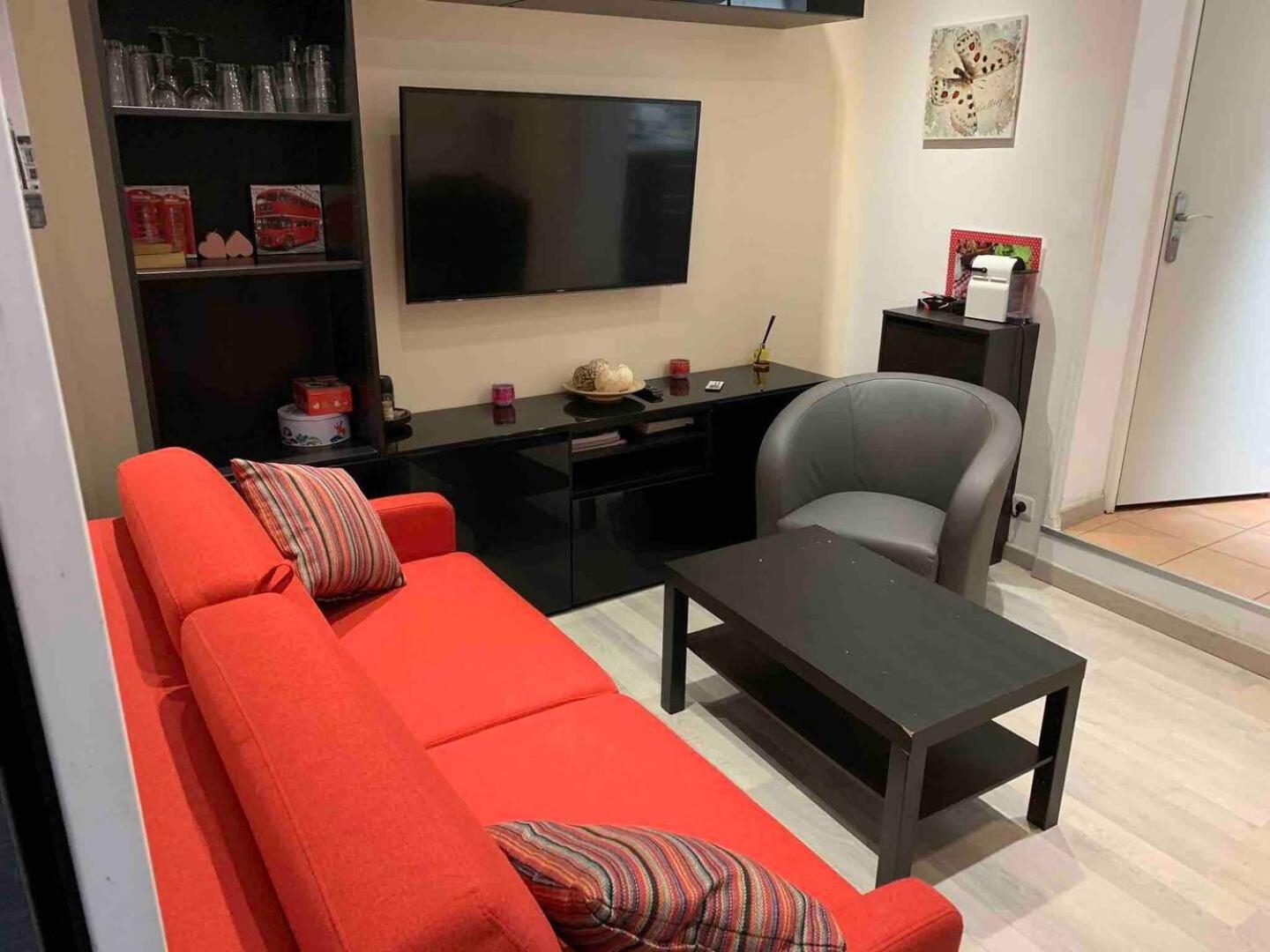 Gheddachi Apartment ฌ็องตีญี ภายนอก รูปภาพ
